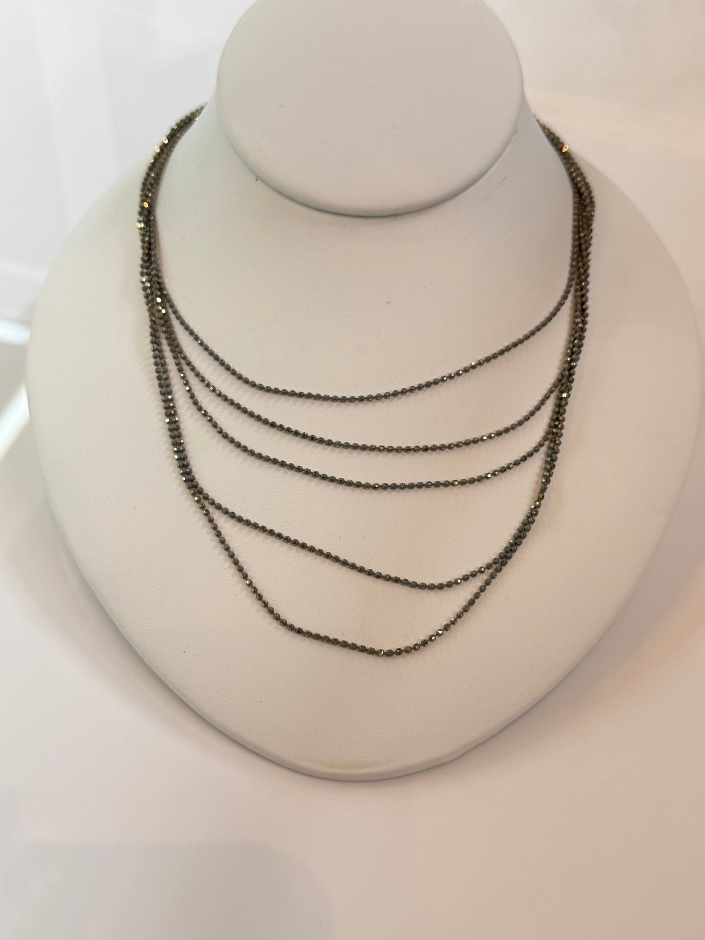 Cinq Chain Necklace Grey