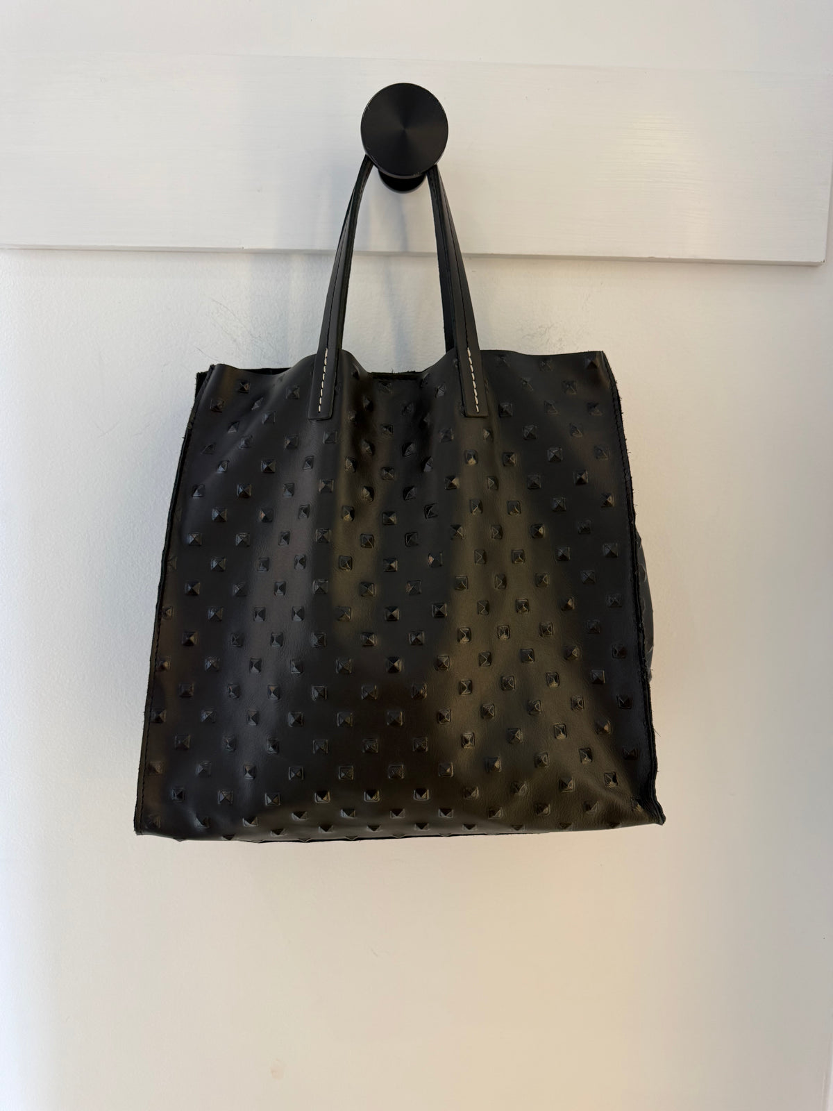 Embossed Leather Shoulder Bag blk