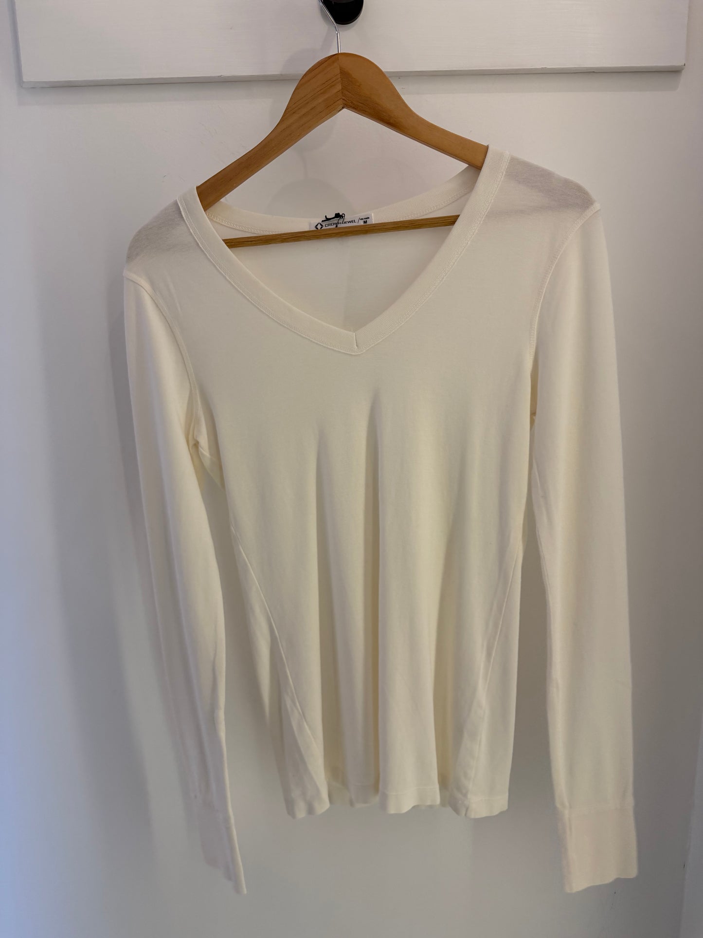 The Nicole L/S Vneck Cream