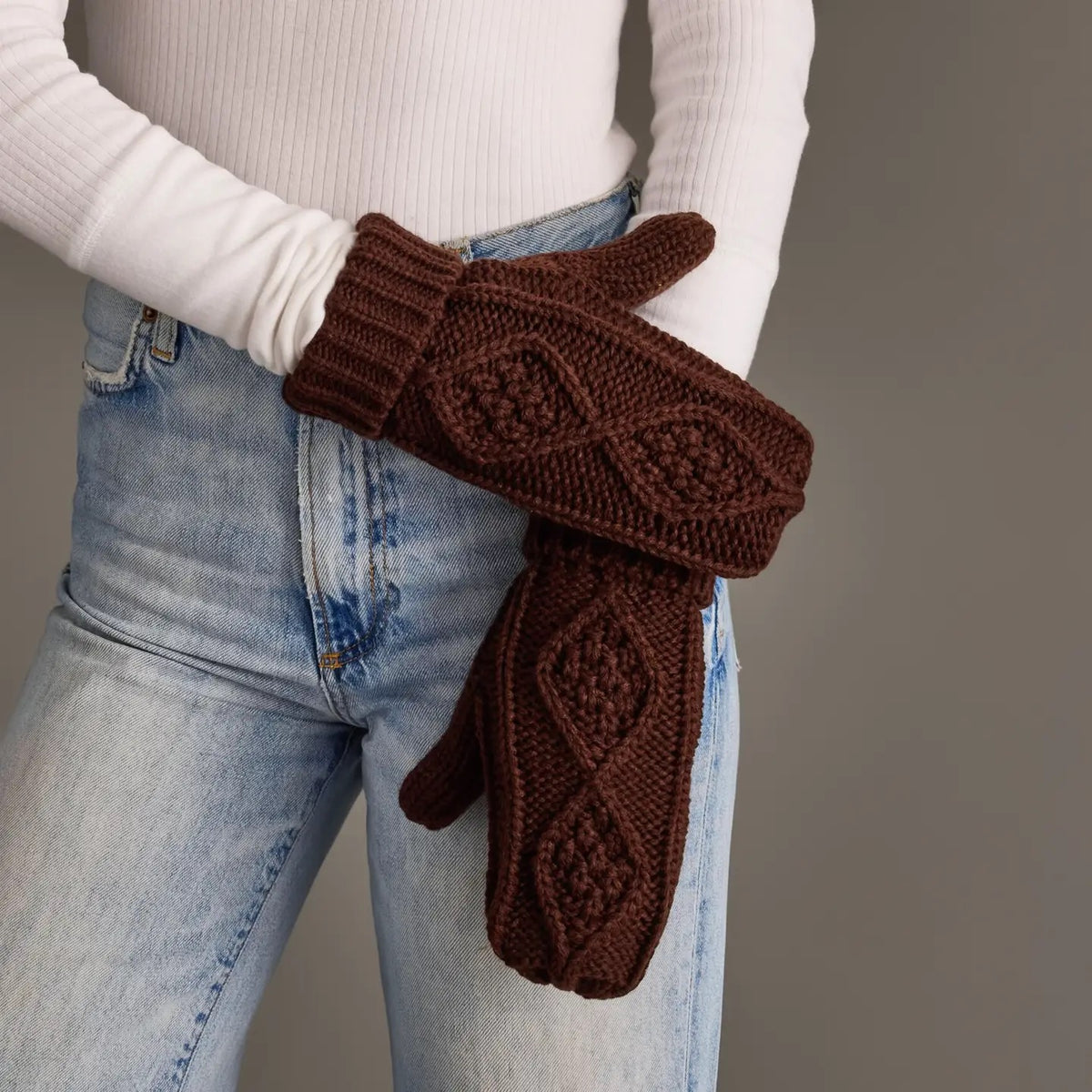 Dk. Brown Cable Mittens