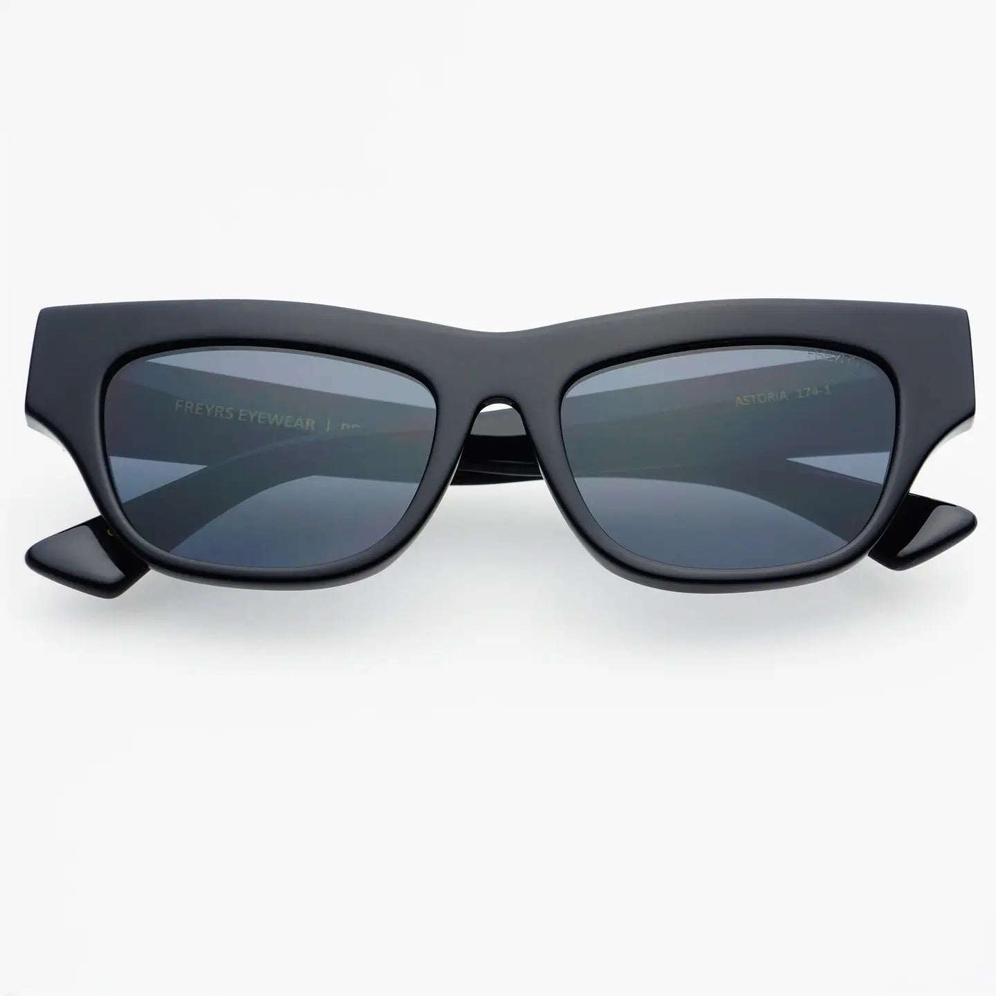 Astoria Cat Eye Black