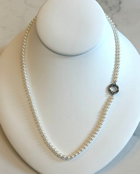 White Pearl Necklace