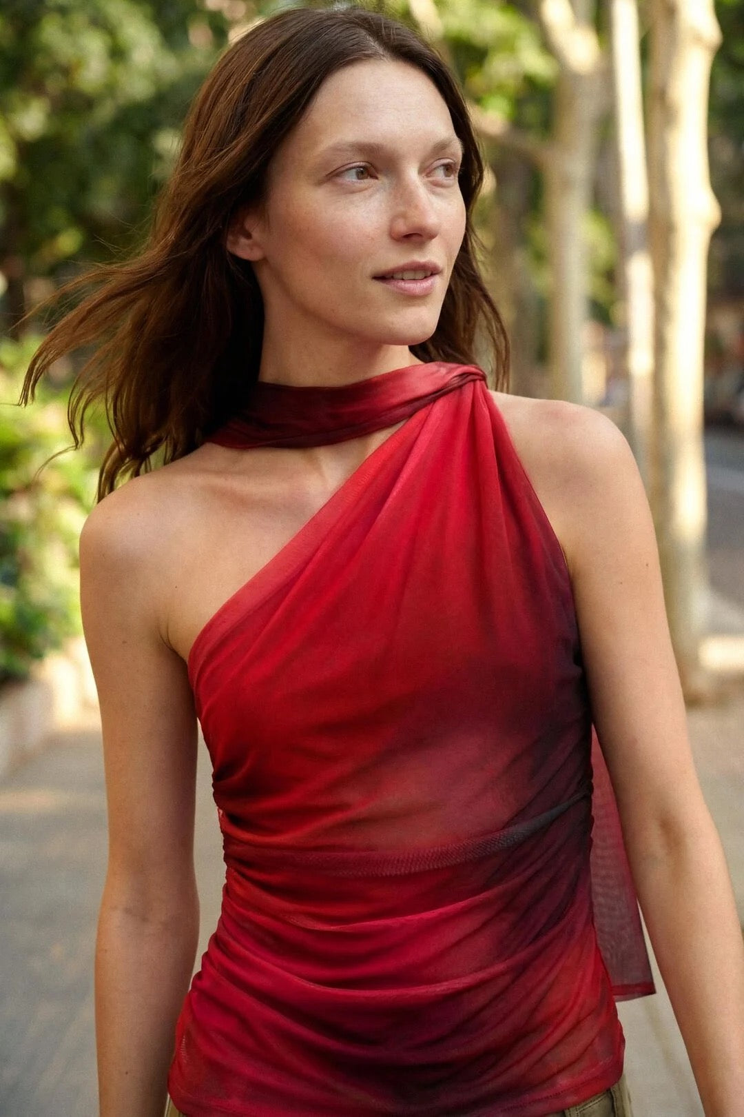 KNOT NECKLINE T-SHIRT
