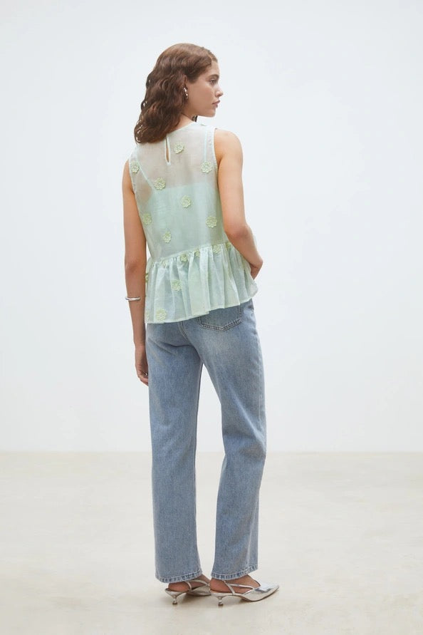 Lywen Sleeveless Blouse