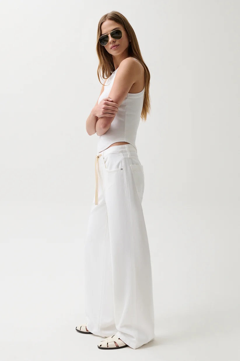 Jadyn Mid Rise Jean White